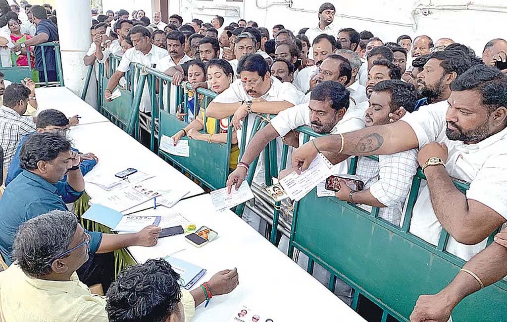 அ.தி.மு.க. விருப்ப மனு கால அவகாசம் நீட்டிப்பு